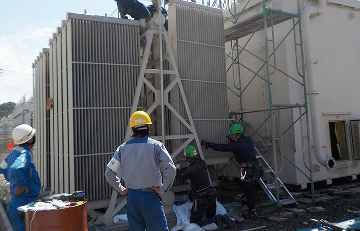 画像：周辺機器の解体